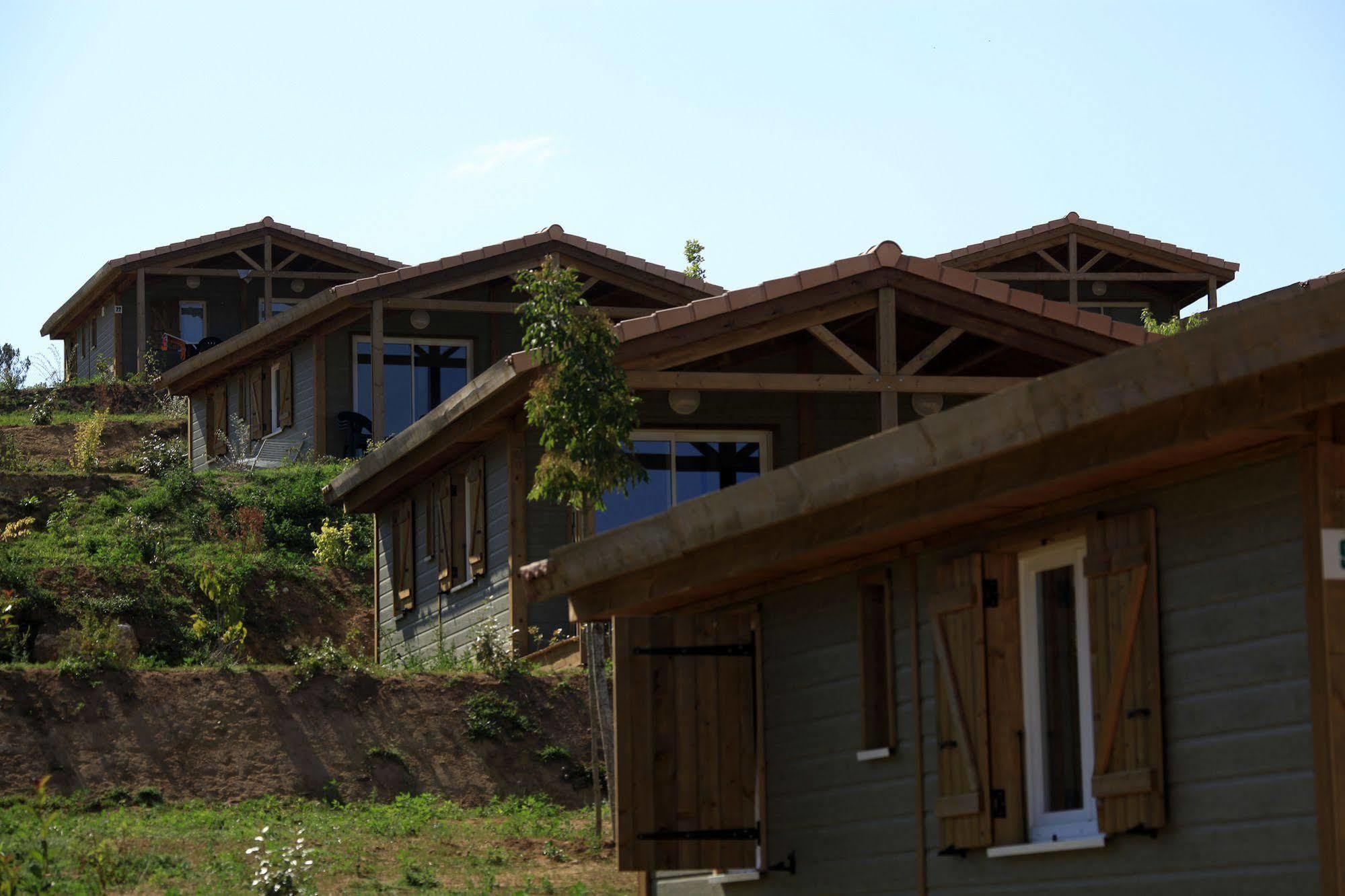 Terres De France - Les Hameaux De Pomette Hotel Marminiac Ngoại thất bức ảnh